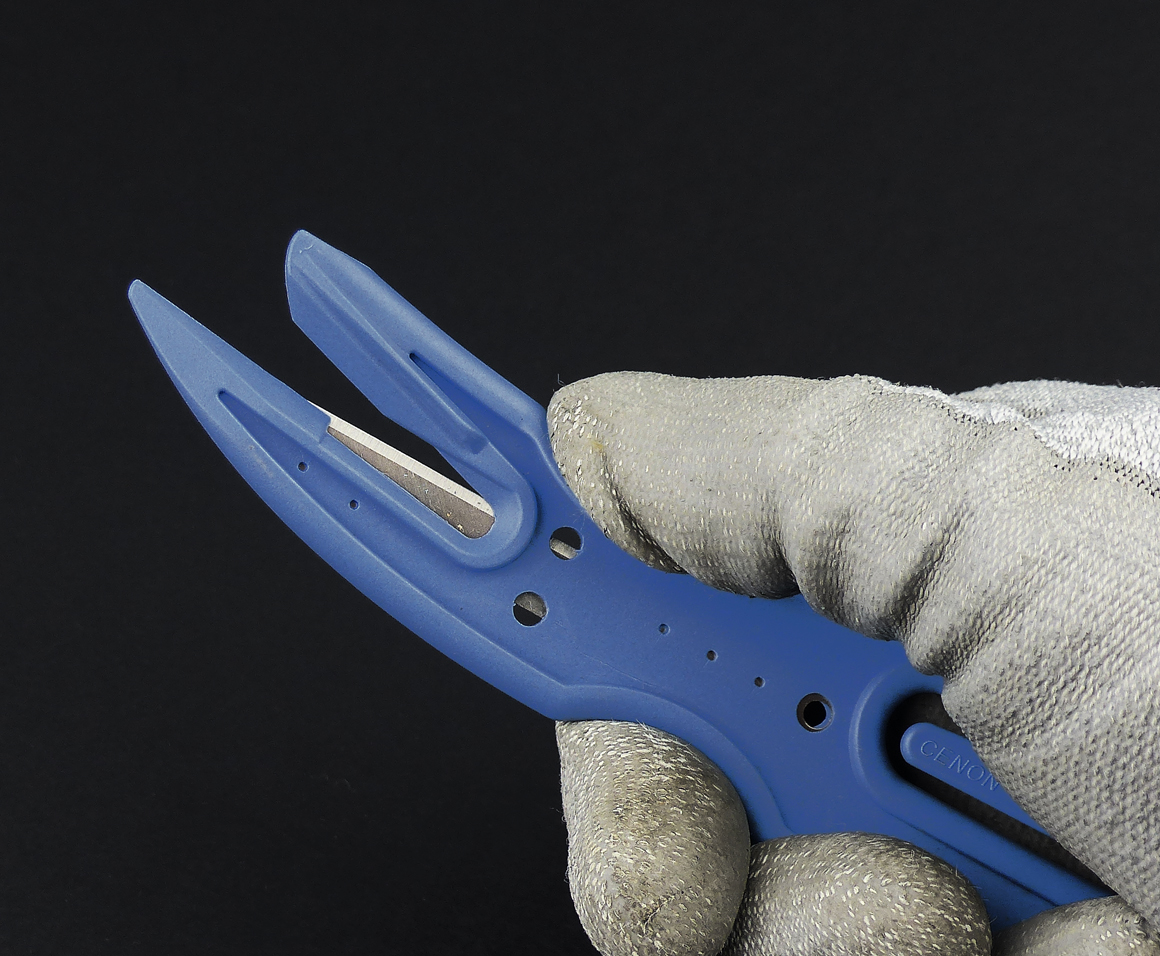 Cutter jetable alimentaire détectable CENON — de la marque Mure & Peyrot – Lame protégée - 2