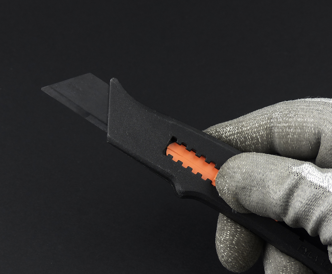 Couteau de sécurité à curseur manuel PYLA — de la marque Mure & Peyrot – Lame plastique détectable - 2