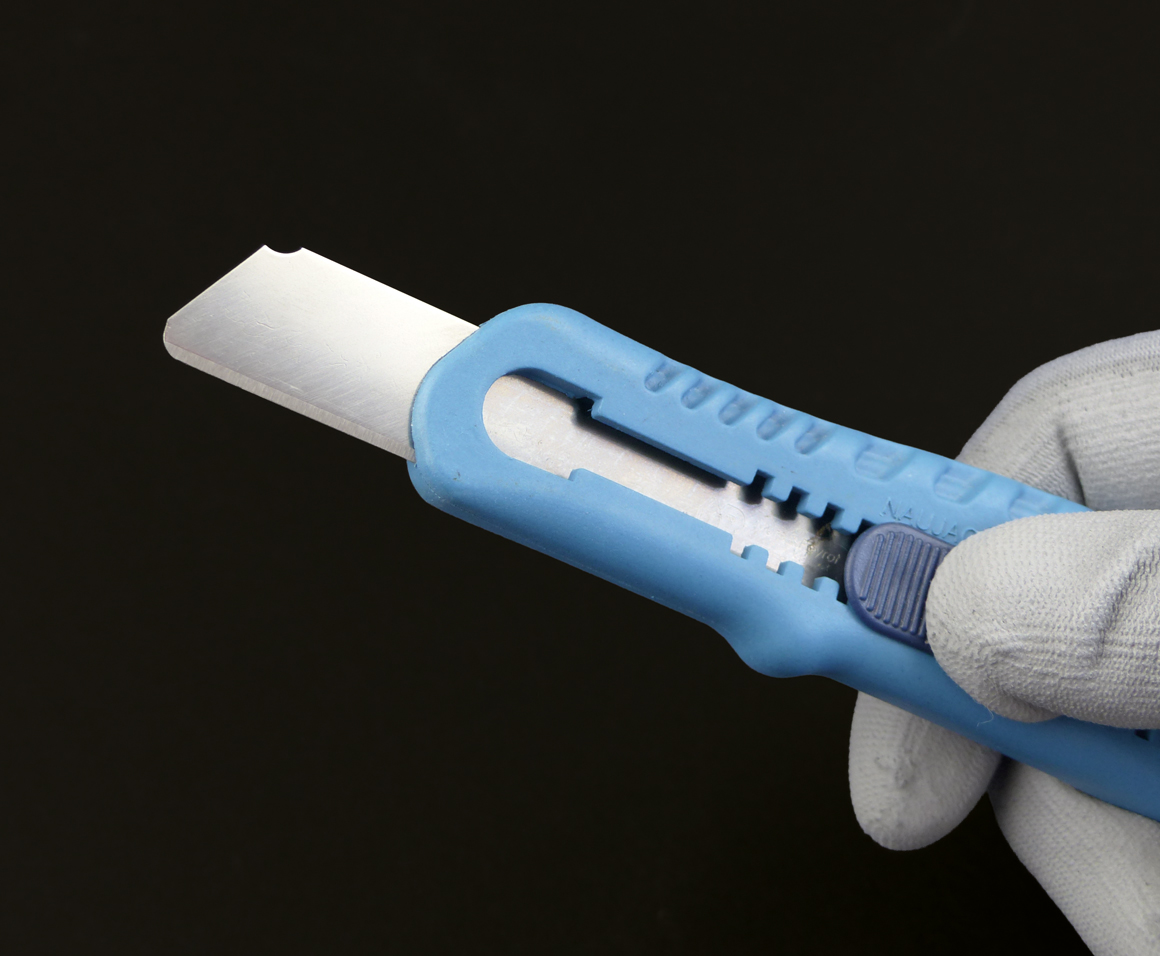 Couteau de sécurité à curseur manuel NAUJAC — de la marque Mure & Peyrot – Lame non précassée - 2