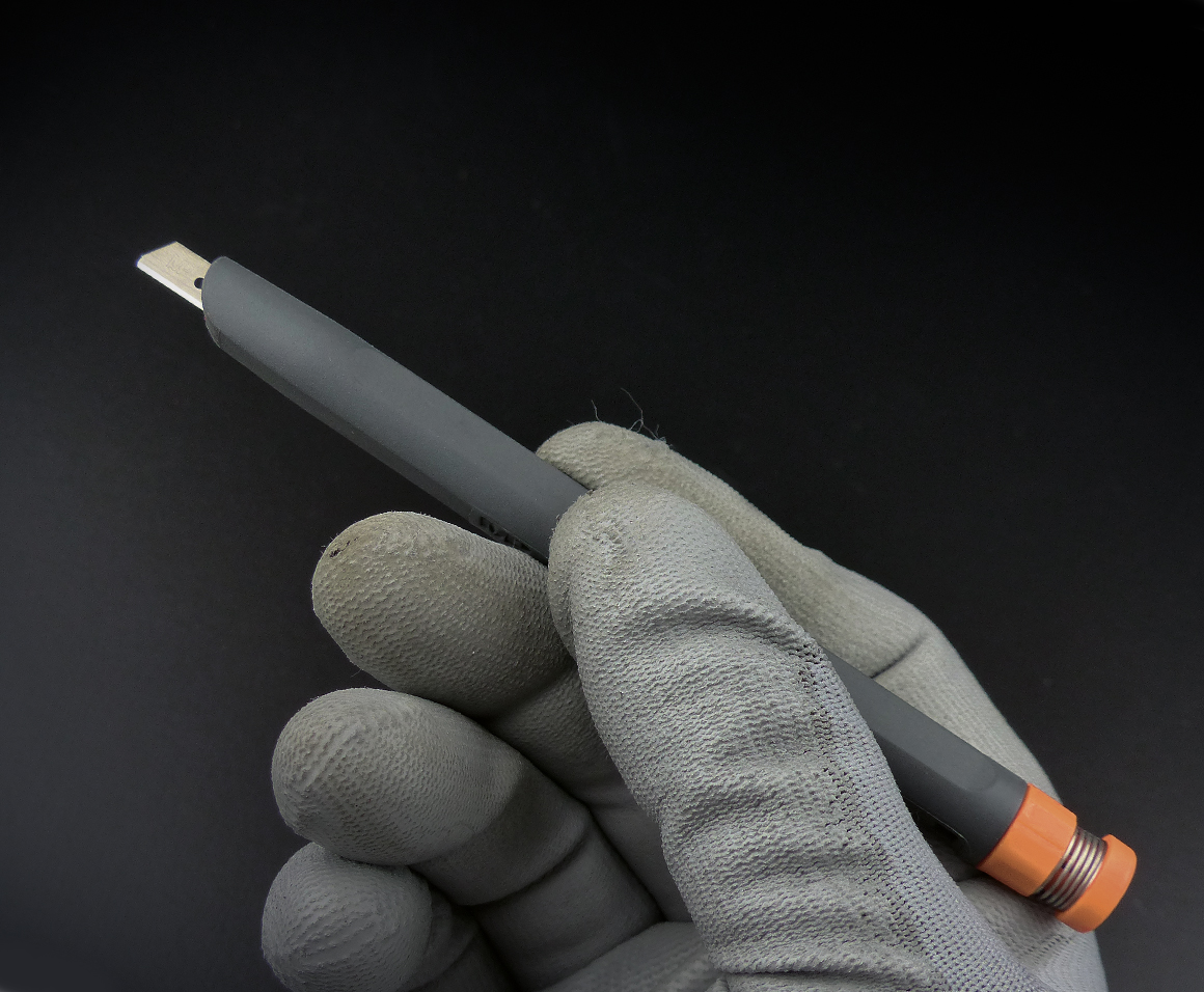 Couteau à curseur AJONC – débavurage plastiques souples – Mure & Peyrot - 2